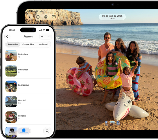 Pantalla de un iPhone con una lista de álbumes de fotos en la pestaña Personal de Álbumes, pantalla de un iPad con la foto de una familia en la playa a pantalla completa