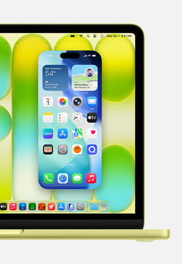 MacBook 正面圖，螢幕顯示「iPhone 鏡像輸出」，用户可在 Mac 操控 iPhone 螢幕。