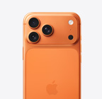 iPhone 17 Pro, aizmugures skats, kosmiski oranža apdare, augšpusē pacēlumā Pro Fusion kameru sistēma
