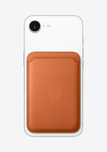 iPhone 17e, Rückseite, Farbe Weiss, Feingewebe Wallet mit MagSafe in Fuchsrot, Fusion Kamera oben